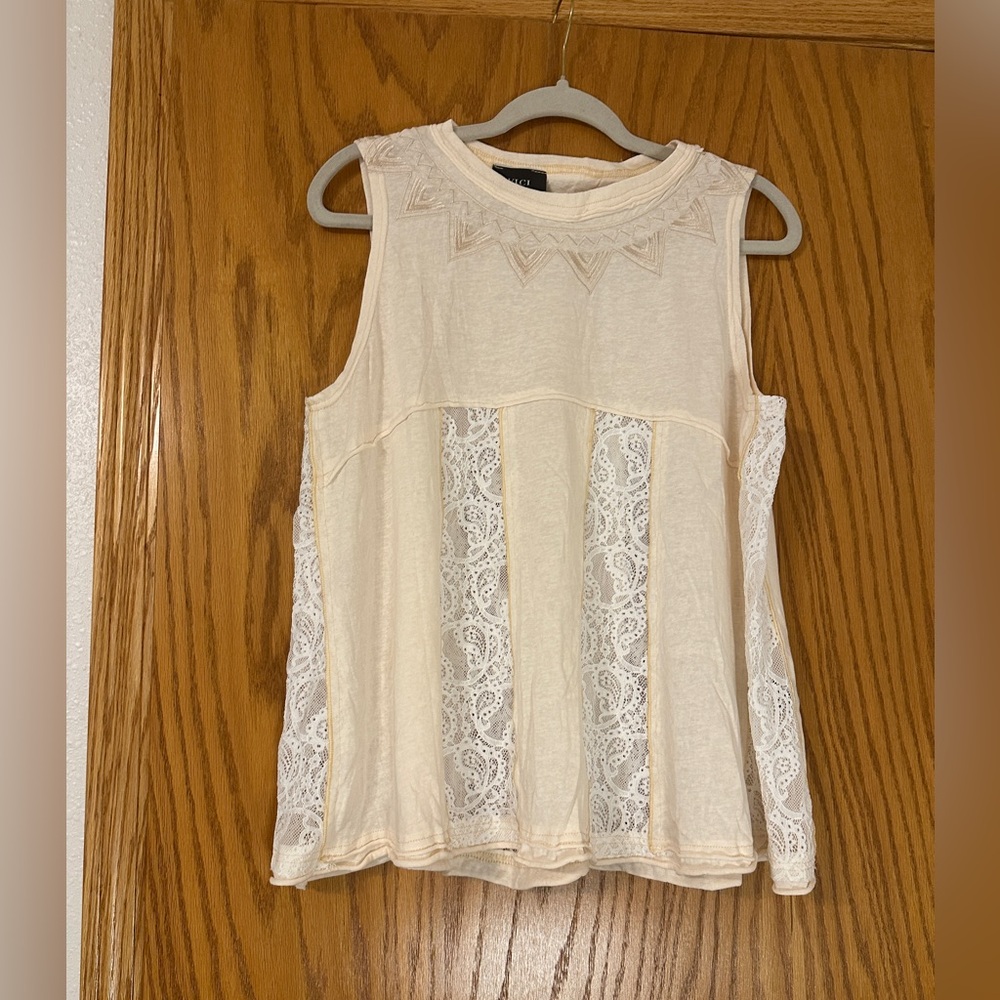 Vici Cream Lace Vienna Top - NWOT - Size S (oversized) - Picture 2 of 11